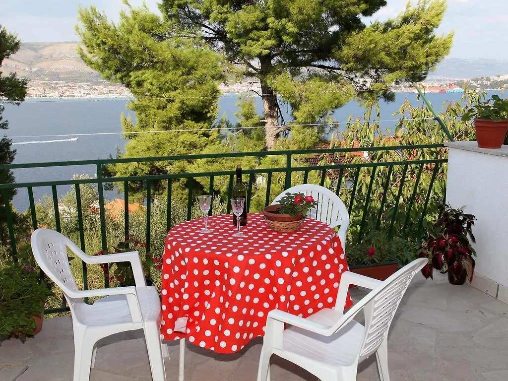 Apartment Okrug Donji 3 Okrug Gornji Croacia